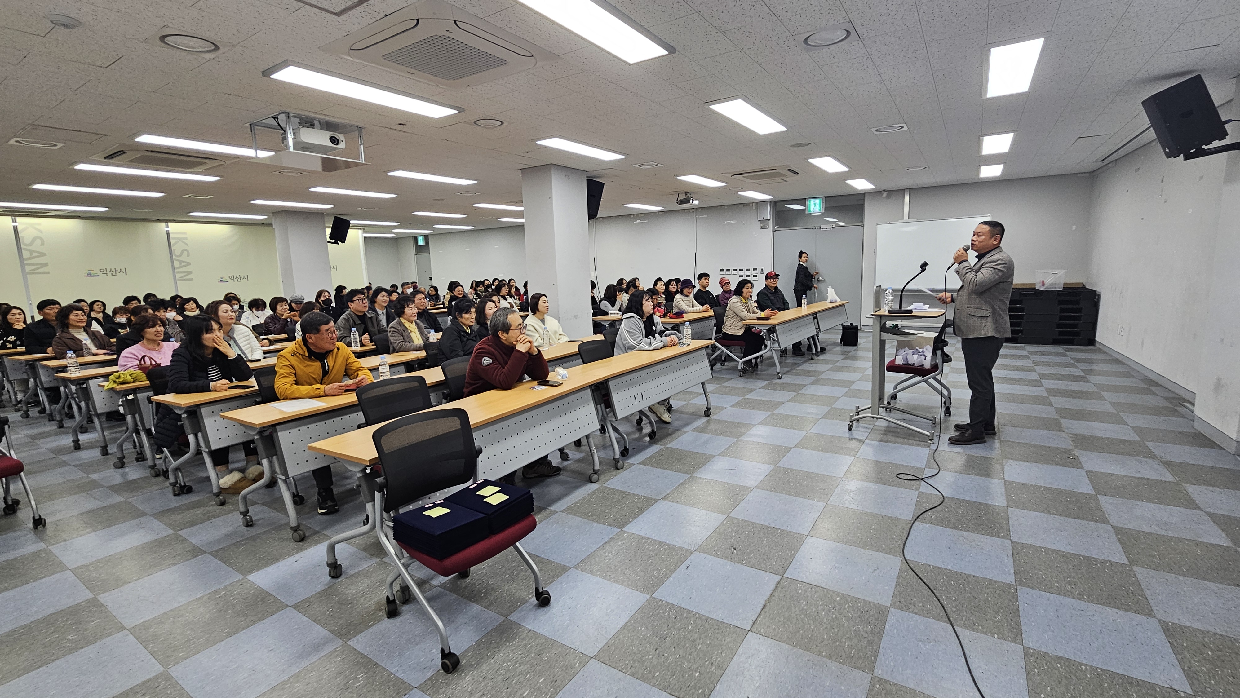 활동지원사 법정 의무교육 및 직무교육을 진행하였습니다.