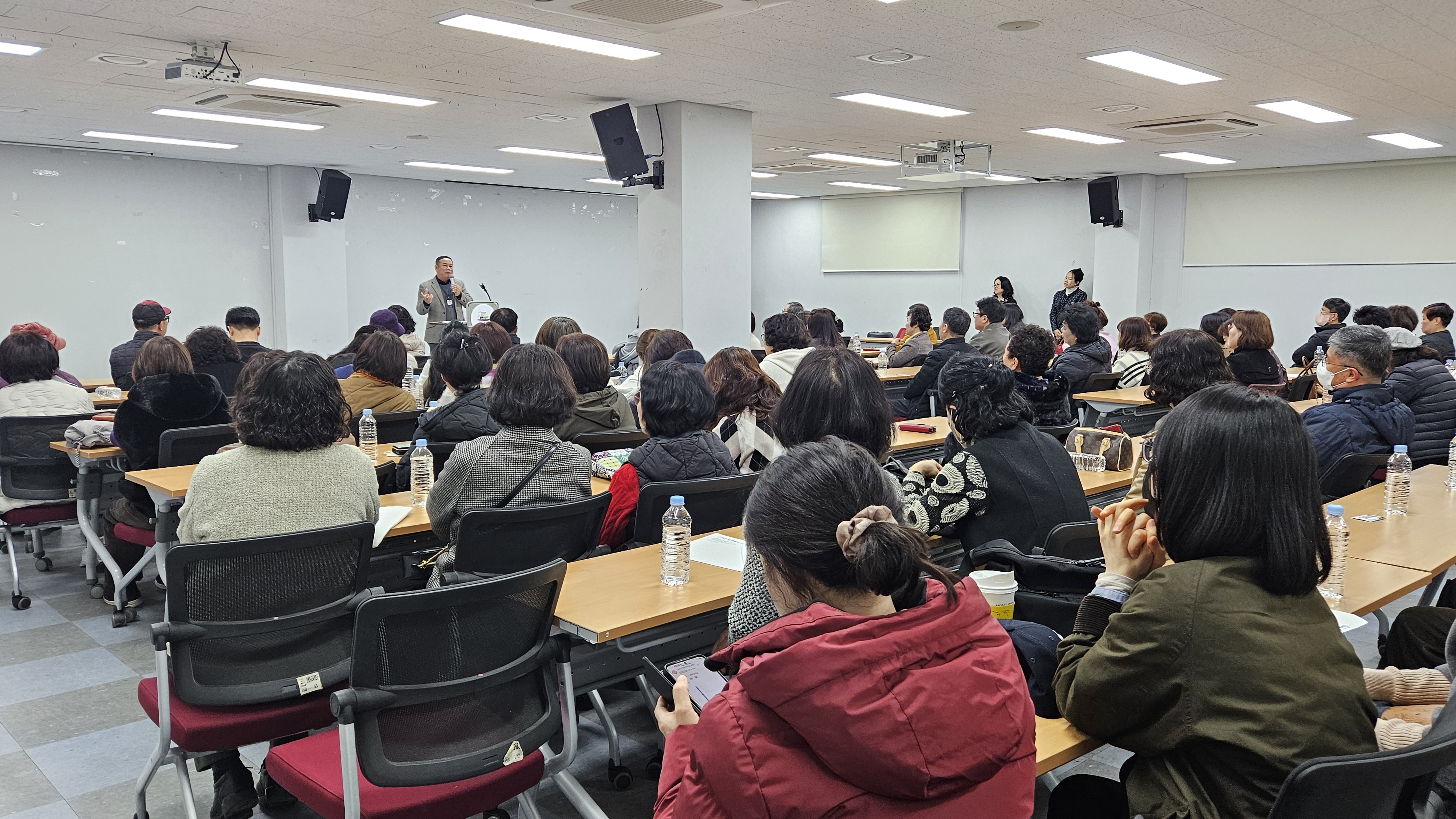 활동지원사 법정 의무교육 및 직무교육을 진행하였습니다.