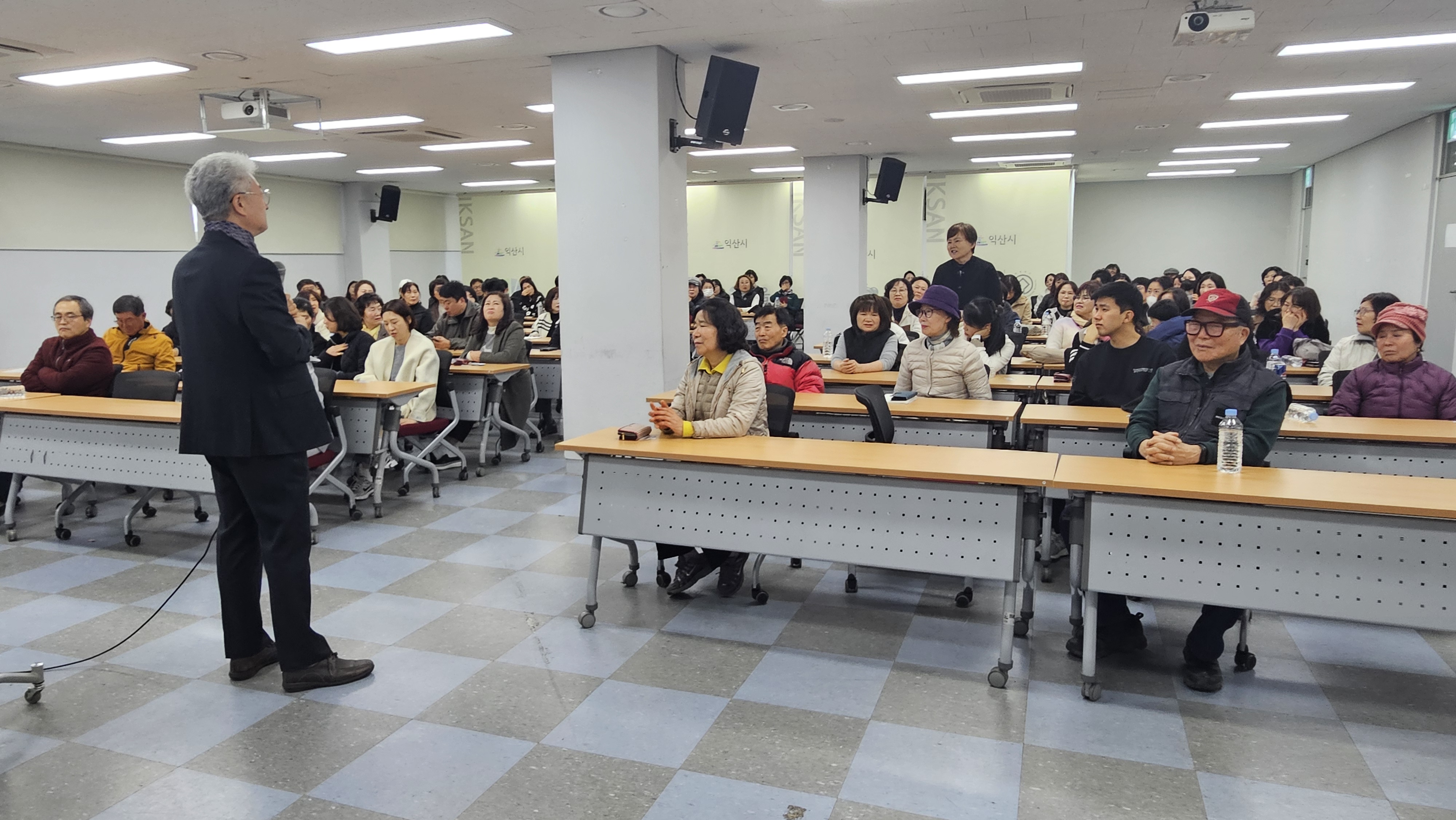 활동지원사 법정 의무교육 및 직무교육을 진행하였습니다.